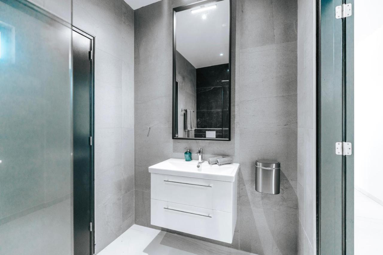 Gray Door Apartments - Adults Only Palm Beach Eksteriør billede
